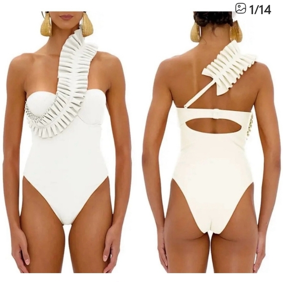 WELCOME TO MY CLOSET ๐๐ ๐๐  - Picture 6 of 14